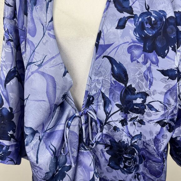LA Intimates Robe Women Medium Blue Purple Floral Satin Belted Kimono Sleepwear - Picture 6 of 13